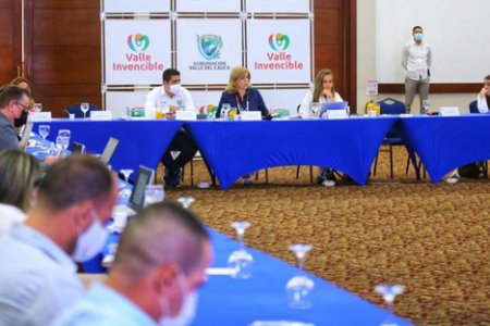 La Gobernadora del Valle celebra respuesta de la nación para la terminación de la vía Buenaventura-Buga y el reinicio de Mulaló-Loboguerrero