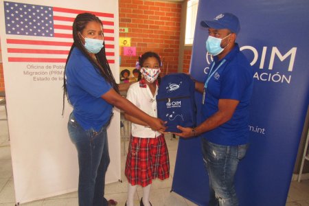 Estudiantes venezolanos recibieron kits escolares por parte de la OIM y la Secretaría de Educación de Buenaventura