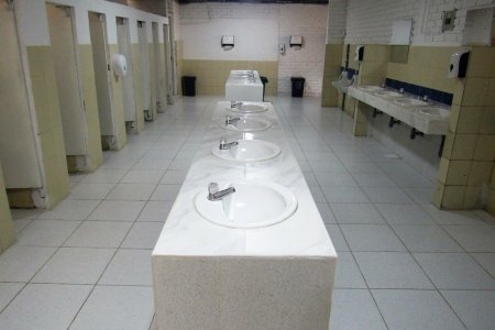 Estudiantes de la Institución Educativa Gerardo Valencia Cano disfrutarán de nuevas baterías sanitarias
