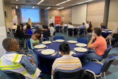 La Agencia de Empleo de Comfenalco Valle Delagente entregó reconocimientos a empresas en Buenaventura
