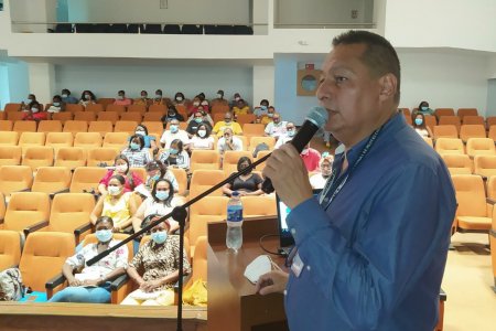 Un funcionario de la UNP explicó a través del taller la Ruta de Atención a rectores y docentes en caso de ser amenazados