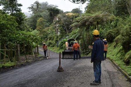 Con mantenimiento en la vía Borrero Ayerbe y El Queremal se impulsa el turismo