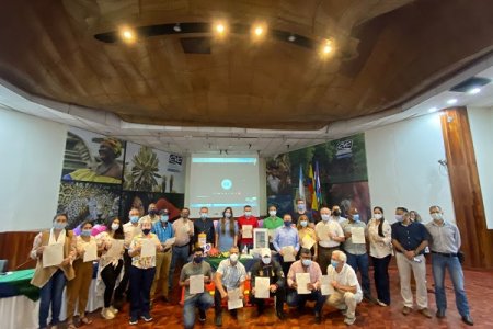 La Unión Europea calificó muy bien la gestión de madera sostenible y los negocios verdes en el Valle del Cauca