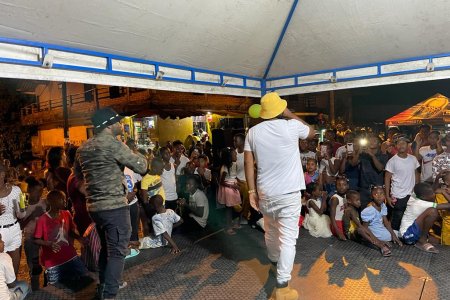 La comunidad del barrio Oriente en Buenaventura celebró sus 49 a&ntilde;os de fundación