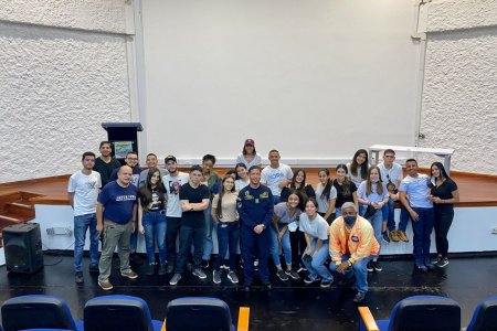La Dimar trabaja con las instituciones educativas para fortalecer el conocimiento de los jóvenes del pacífico colombiano