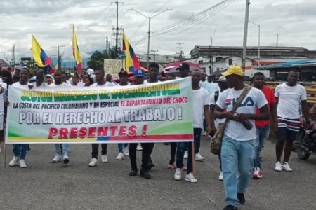 Madereros iniciaron jornadas de protestas en Buenaventura y Chocó hasta que se les permita transportar el recurso