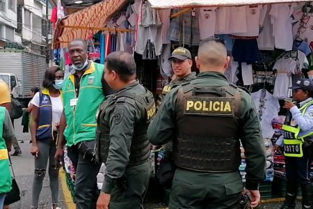 La Oficina de Control Físico continúa reorganizando el comercio en el barrio Pueblo Nuevo de Buenaventura