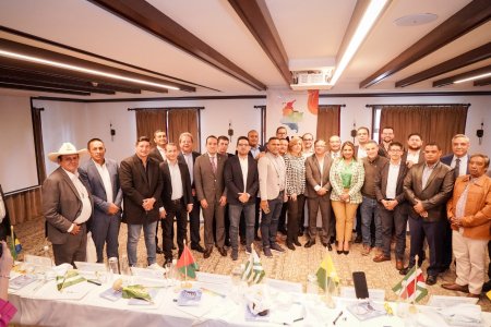 La Gobernadora del Valle del Cauca le pide al presidente Electo Gustavo Petro, apoyo para implementar los acuerdos de paz