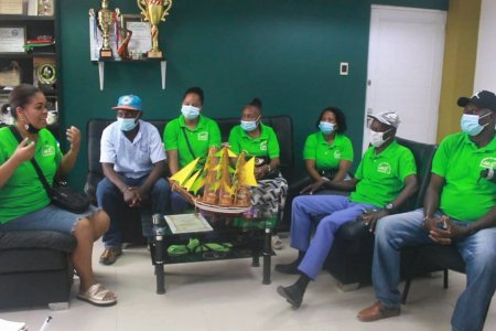 Buscan darle solución a las necesidades prioritarias de los moradores del barrio 20 de Junio en Buenaventura