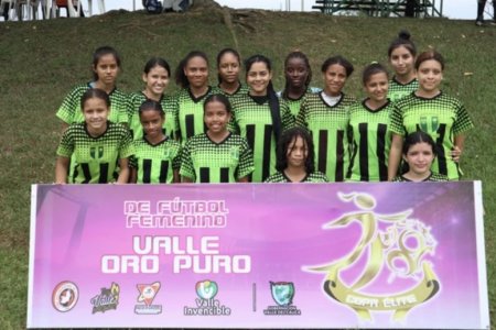Comenzó la fase de grupos de la Copa Élite de Fútbol Femenino Valle Oro Puro