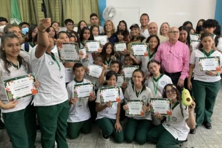 La Normal Superior Santiago de Cali, de la comuna 10, ya cuenta con nuevos &rsquo;Ecovigías Ambientales&rsquo; de Inciva