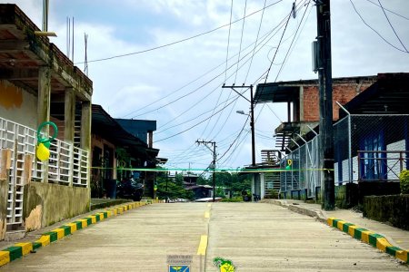 La Administración Distrital entregó pavimentación en los barrios Do&ntilde;a Ceci y El Cambio en Buenaventura