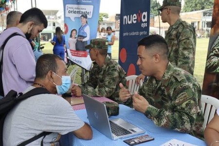 Con asistencia técnica y labor social, el Ejército se suma a la estrategia de Mercados Campesinos de la Gobernación del Valle