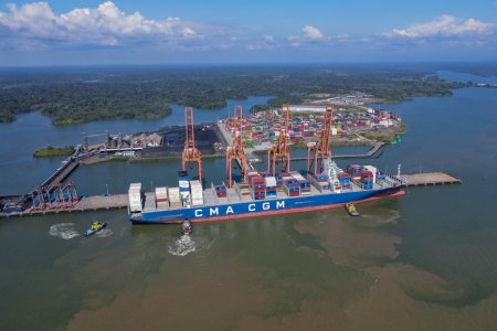 El Puerto Aguadulce recibió el buque portacontenedores con mayor capacidad de carga en la historia de Colombia