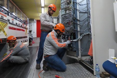 Continúan obras para mejorar la calidad del servicio de energía en la zona de playas de Buenaventura