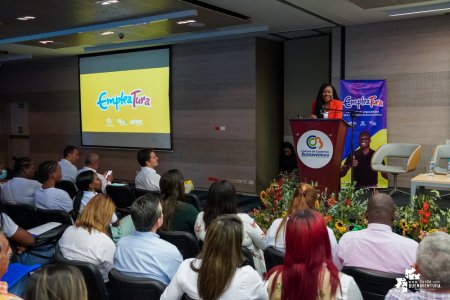 Con gran éxito se llevó a cabo el lanzamiento oficial de Empleatura