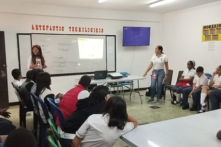 Secretaría de Salud fortalece su presencia en colegios para prevenir conductas suicidas en Buenaventura