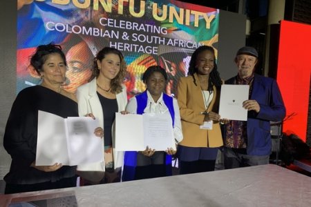 Histórico! el Festival Petronio Álvarez logra acuerdo de intención para intercambio cultural con Sudáfrica