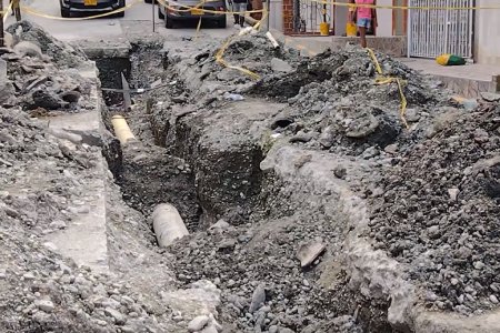 24 metros lineales de tubería en PVC y 8 domiciliarias en la red de alcantarillado en el barrio La Playita de Buenaventura, permitirá una mejora en la prestación del servicio