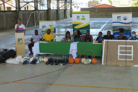 Fue entregada una dotación a jóvenes deportistas del CAIJU de Buenaventura