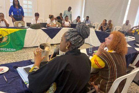 La Ministra de Educación cumplió agenda en Buenaventura para revisar avances en los acuerdos del paro cívico