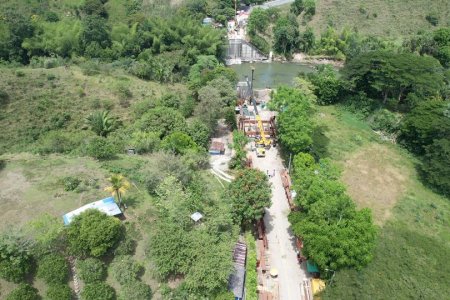 En 42 % avanzan las obras de instalación del puente metálico de El Alambrado sobre el río La Vieja, en el norte del Valle del Cauca