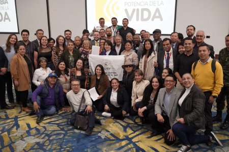 El Gobierno nacional y organizaciones sindicales logran acuerdo nacional histórico