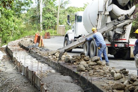 El Gobierno del Valle continúa apostándole al desarrollo de Buenaventura con la pavimentación de la carretera Simón Bolívar