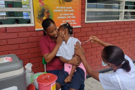 La Secretaría de Salud de Buenaventura se reunió con rectores de instituciones educativas oficiales para adelantar jornadas de sensibilización y vacunación al interior de las aulas escolares