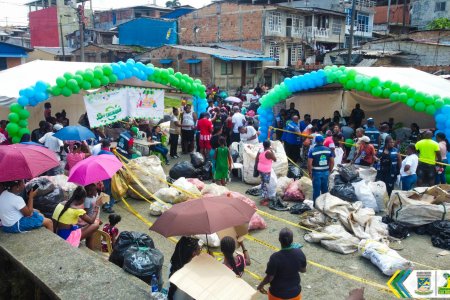 En el biotrueque realizado en el barrio San Buenaventura se recogieron casi ocho toneladas de residuos