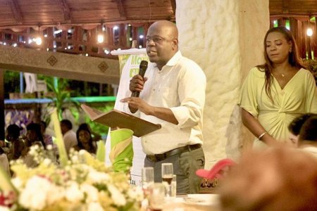 Banquete pro bono para financiación de campa&ntilde;a, del candidato Jaime Oswaldo Marínez Qui&ntilde;ones