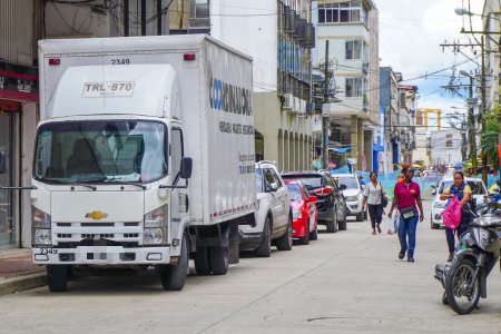 Llamado de atención a conductores y contratista de la obra en la calle Segunda