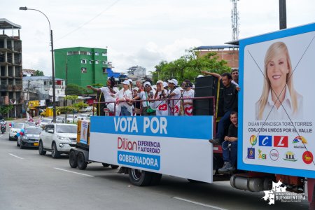 La campa&ntilde;a de Dilian Francisca Toro en Buenaventura realizó caravana del cierre de campa&ntilde;a el domingo 22 de octubre de 2023