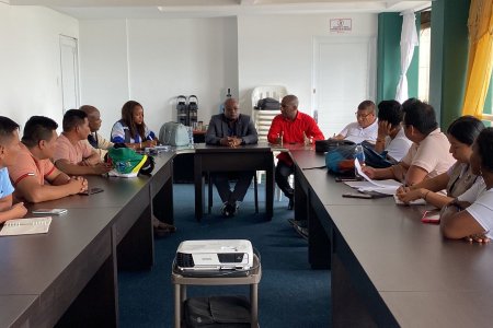 Comunidades indígenas llegaron acuerdos con la Alcaldía Distrital de Buenaventura sobre temas educativos