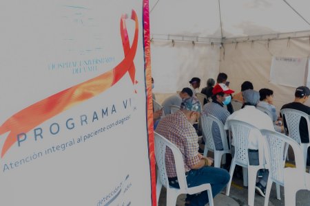 Pruebas rápidas de detección de VIH, el viernes 1 de diciembre de 2023 en el HUV por el Día Mundial de la Lucha contra el SIDA