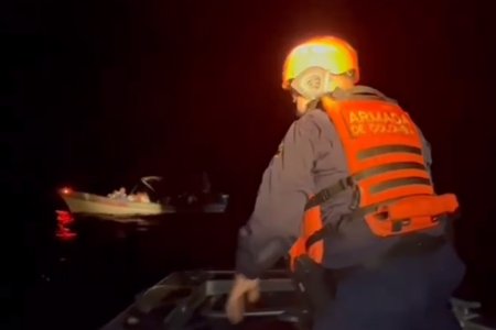 Fueron rescatadas 13 personas que se encontraban a la deriva en una embarcación en Bahía Cupica