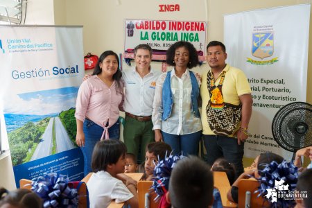 La sede educativa Nuestra Ense&ntilde;anza del pueblo indígena Inga recibió pupitres donados por la concesionaria Unión Vial Camino del Pacífico