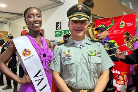 La auxiliar de Policía, Valentina Buenaventura Cuero, es la Se&ntilde;orita Valle en el Reinado Nacional del Bambuco