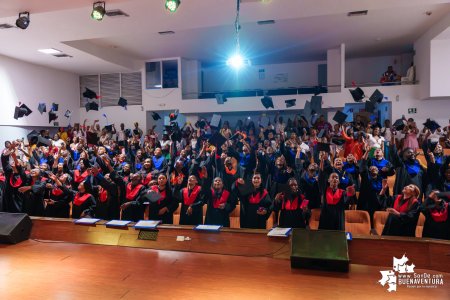 El PEC Delagente de Comfenalco Valle graduó a 81 nuevos técnicos laborales en Buenaventura