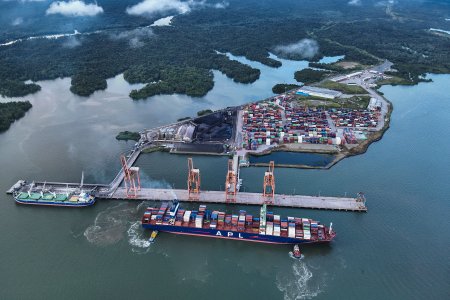 El Puerto Aguadulce recibió el buque APL FULLERTON con capacidad para transportar 19.586 TEUS