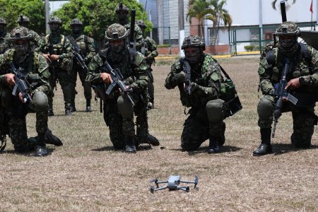 La Gobernación del Valle entregó equipos anti drones a la Fuerza Pública para hacerle frente a posibles ataques