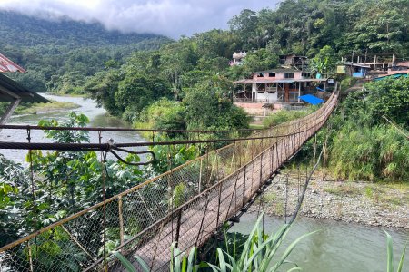 Puente peatonal que da ingreso a San Cipriano por Zaragoza, será intervenido por la Gobernación del Valle para la COP16