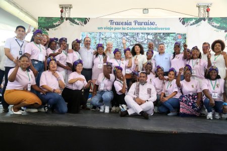 Gobierno del Valle fortalece red de conservación de manglares con las mujeres piang&uuml;eras