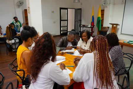 La Mesa Distrital de Primera Infancia, Infancia, Adolescencia y Fortalecimiento Familiar, en Buenaventura define Plan de Acción para el a&ntilde;o 2025
