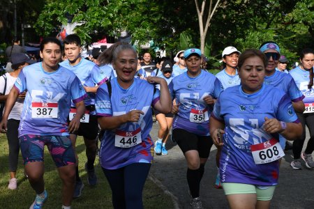 Más de mil vallecaucanos corrieron por la no violencia de la mujer en la primera Carrera por la Equidad