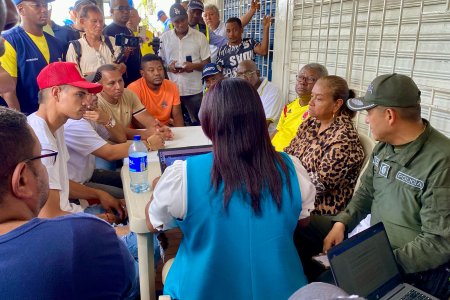 Acuerdos en el diálogo y compromisos con los taxistas para mejorar la seguridad y la infraestructura de Buenaventura