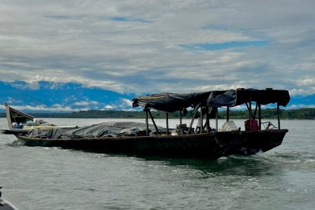 La Armada de Colombia rescata embarcación robada y salva a tripulantes en aguas de Buenaventura