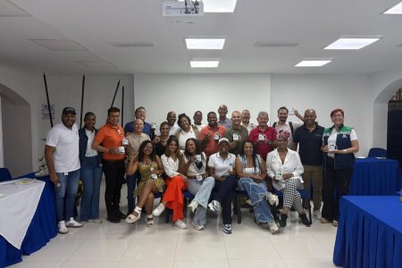 “Un Café con la Cámara” encuentro estratégico con comunicadores y creadores de contenido