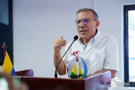 Roy Barreras regresa a Colombia y visita Buenaventura: “Decidí llegar y recorrer mi familia de Colombia”