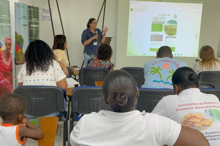 Porkcolombia y CLEM fortalecen alianzas con asociaciones productivas de Buenaventura